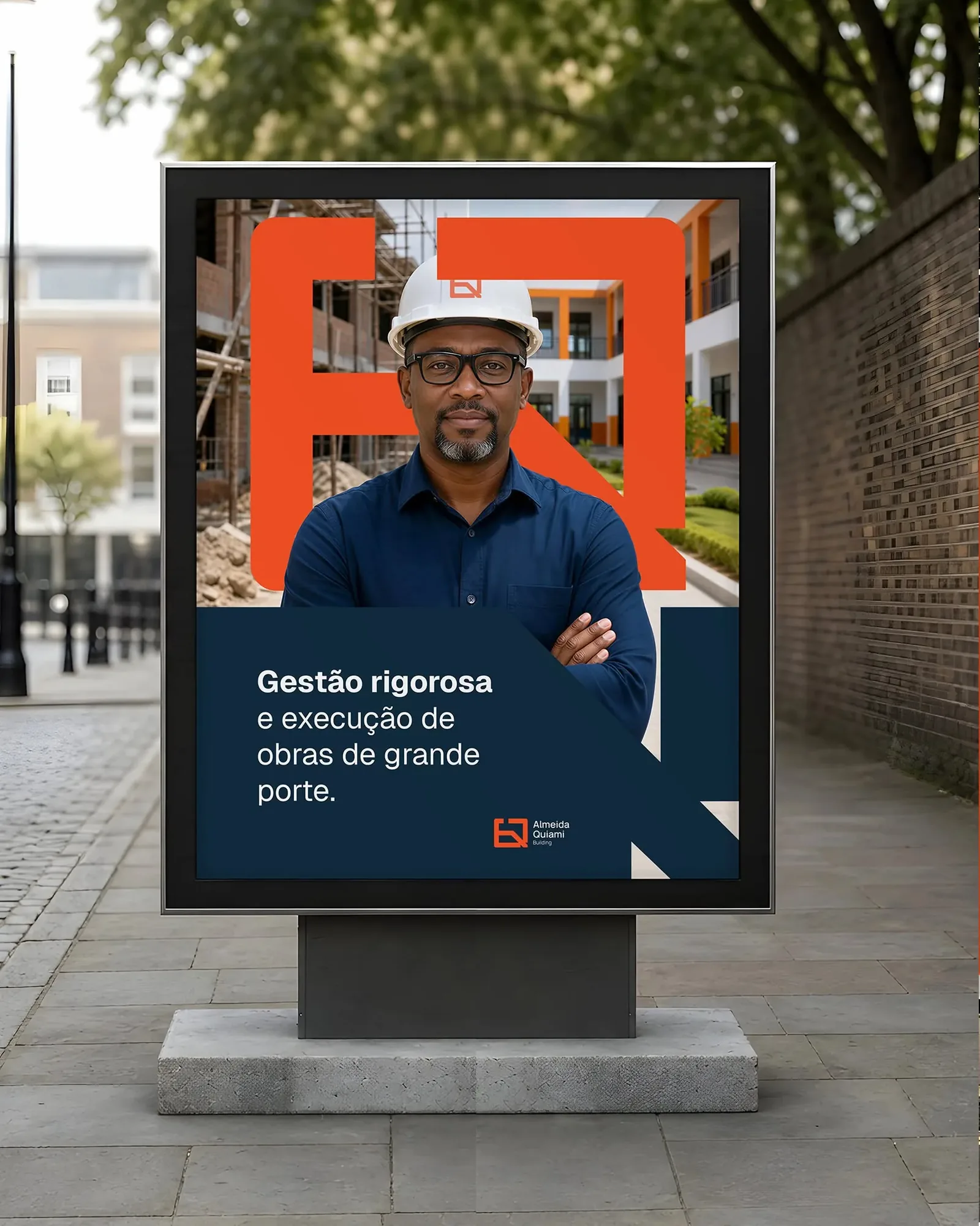 Almeida Quiami street poster — Gestão rigorosa e execução de obras de grande porte, an engineer portrait framed by the orange monogram